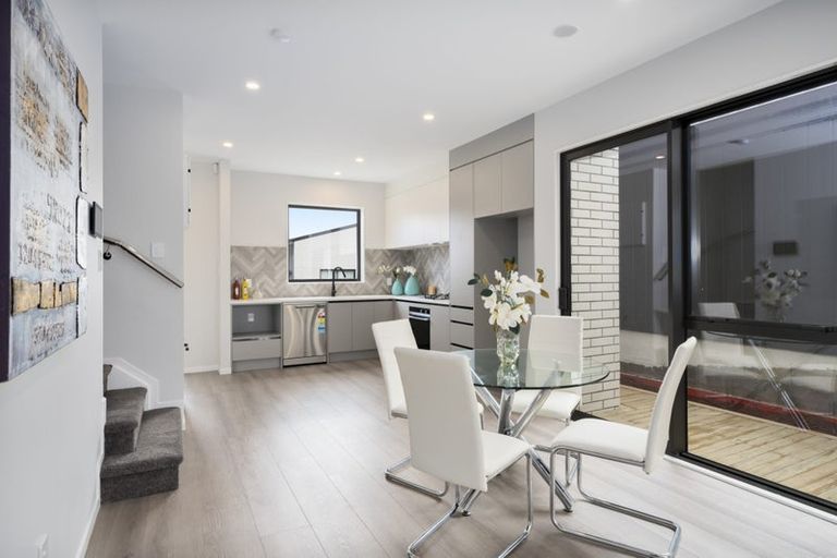 Photo of property in 35 Puhikawa Street, Massey, 0614