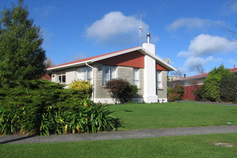 Photo of property in 46 Geraldine Crescent, Cloverlea, Palmerston North, 4412