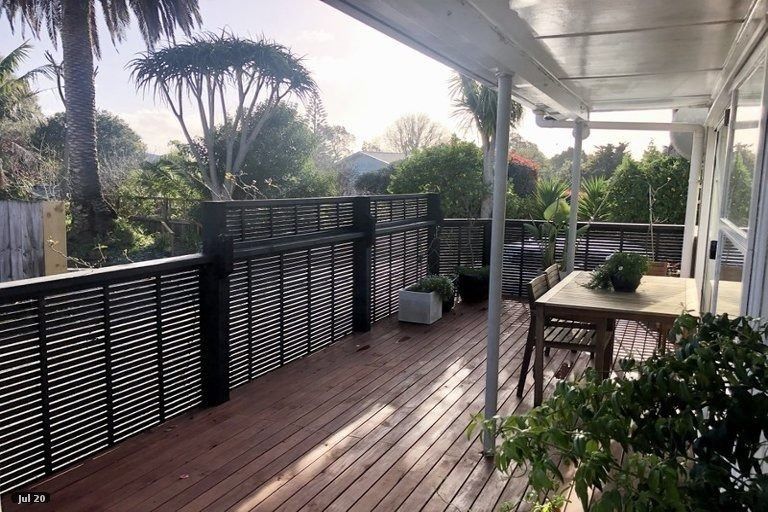 Photo of property in 1/15 Paramu Avenue, Birkdale, Auckland, 0626