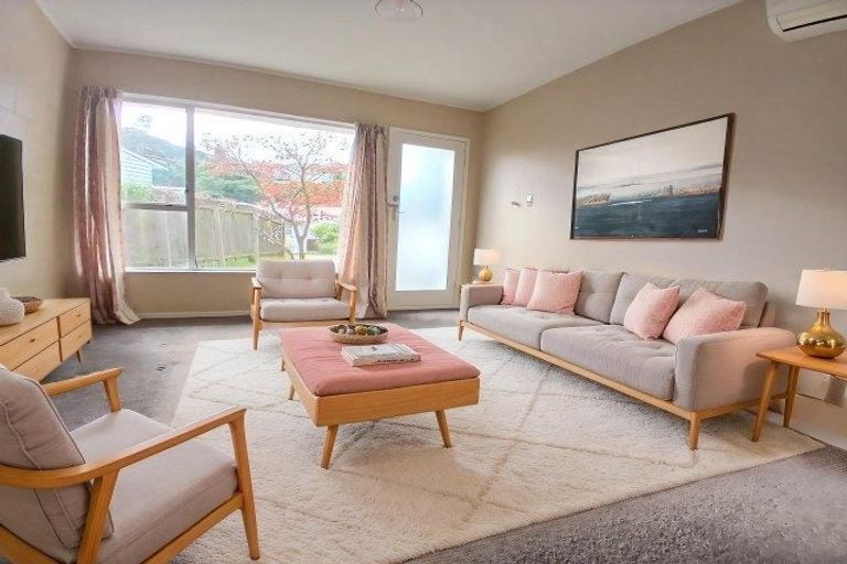 Photo of property in 100a Broderick Road, Johnsonville, Wellington, 6037