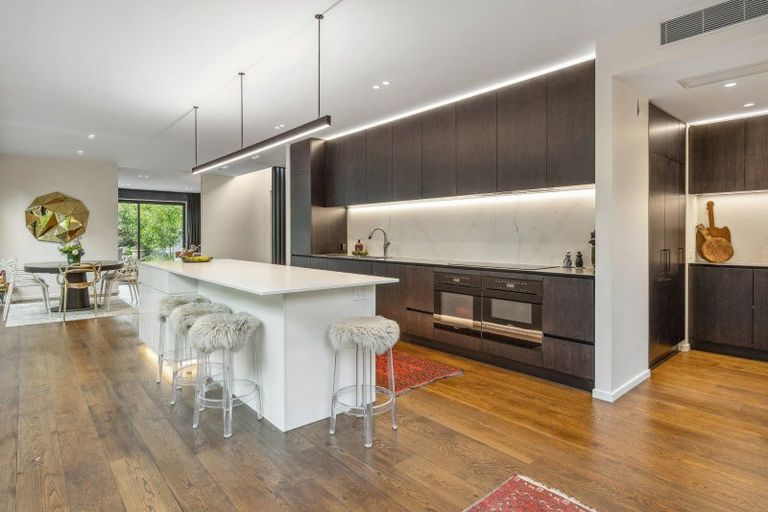 Photo of property in 16b Daresbury Lane, Fendalton, Christchurch, 8014