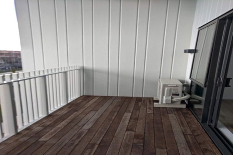 Photo of property in 10/45 Cessna Crescent, Mangere, Auckland, 2022