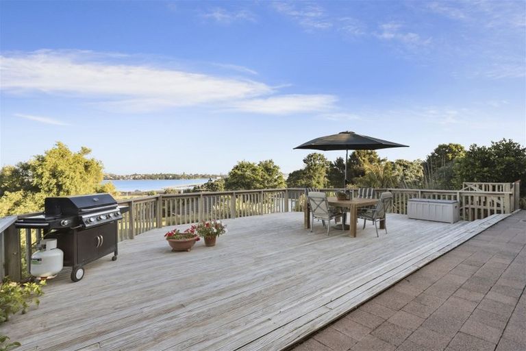 Photo of property in 66 Mcbreen Avenue, Northcote, Auckland, 0627