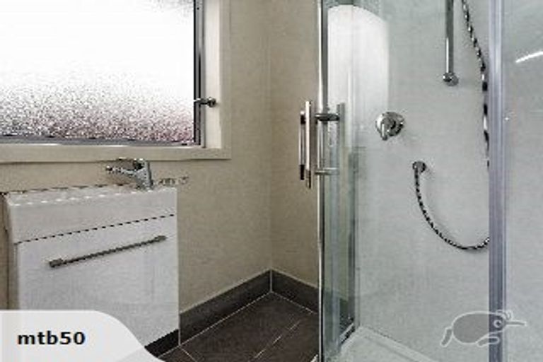 Photo of property in 179 Waimumu Road, Massey, Auckland, 0614