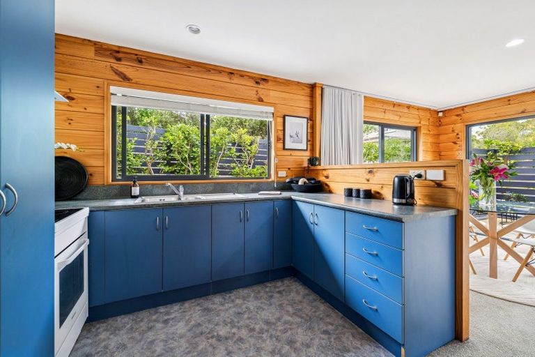 Photo of property in 21a Fraser Road, Narrow Neck, Auckland, 0624