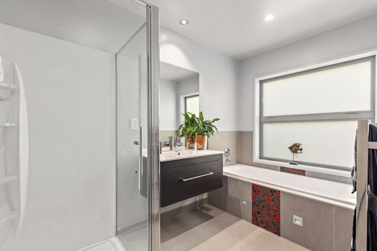 Photo of property in 232 Rimmer Road, Helensville, 0875