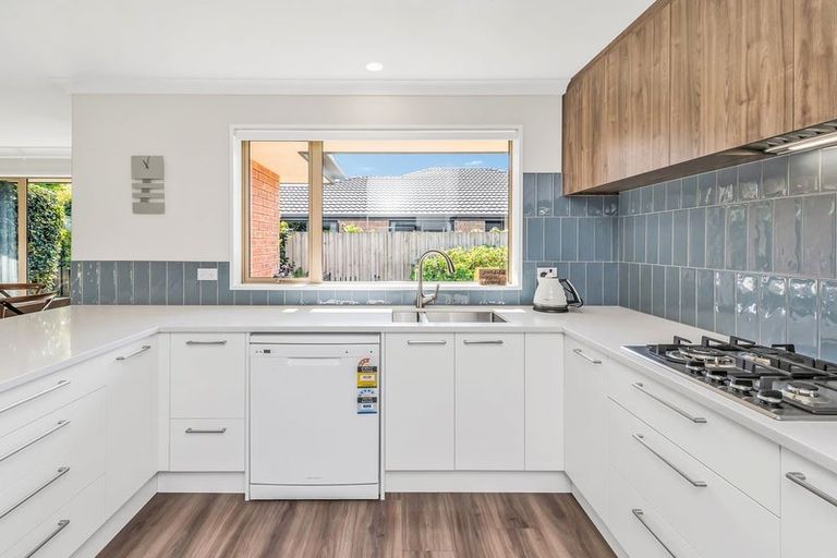 Photo of property in 18 Glenwood Drive, Prebbleton, 7604