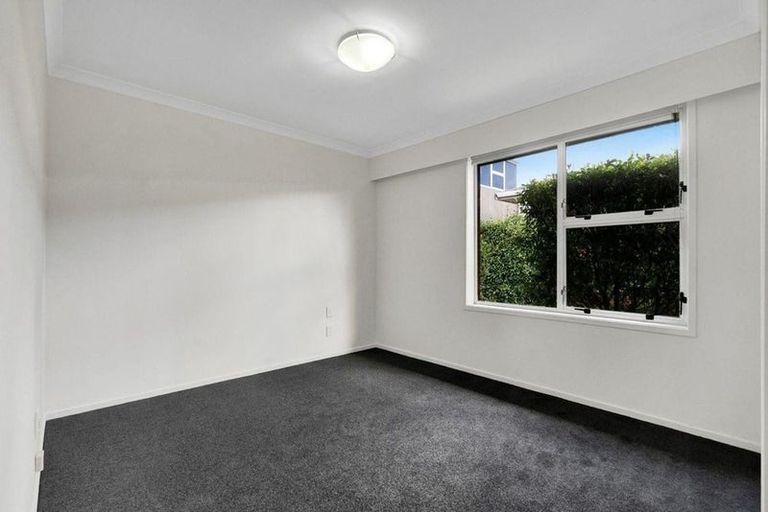 Photo of property in 364 Devon Street East, Strandon, New Plymouth, 4312