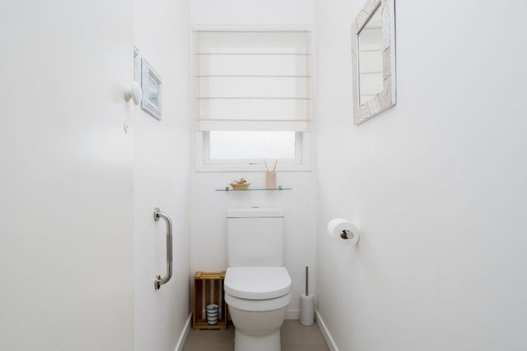 Photo of property in 51 Spence Road, Henderson, Auckland, 0612