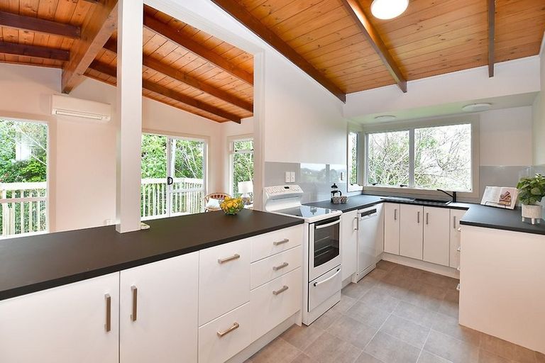 Photo of property in 2127 East Coast Road, Stillwater, Silverdale, 0993