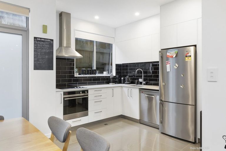 Photo of property in 8/59 The Parade, Island Bay, Wellington, 6023