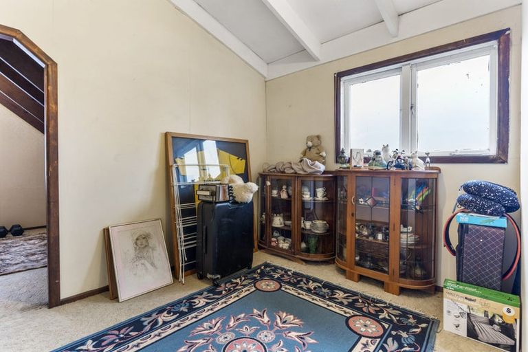 Photo of property in 33 Taikata Road, Te Atatu Peninsula, Auckland, 0610