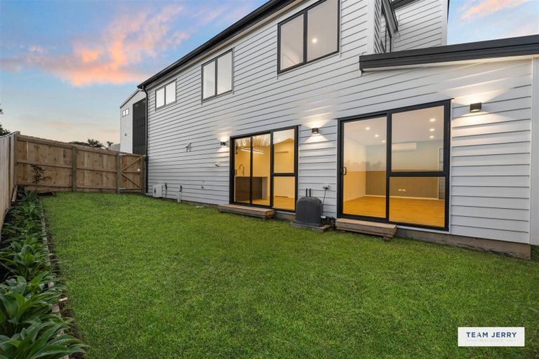 Photo of property in 25b Jandell Crescent, Bucklands Beach, Auckland, 2014