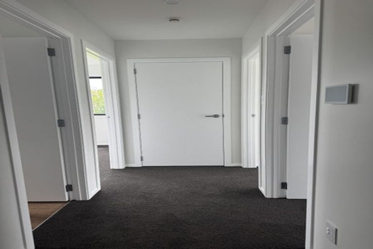 Photo of property in 7 Kumai Lane, Wallaceville, 5018