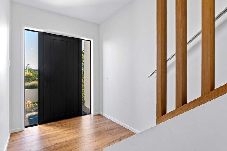 Photo of property in 63 Hayfield Way, Karaka, Papakura, 2113