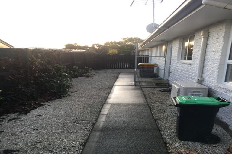 Photo of property in 2/7b Camrose Place, Ilam, Christchurch, 8041