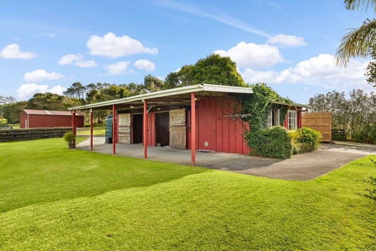 Photo of property in 145 Hanham Road, Kumeu, 0891
