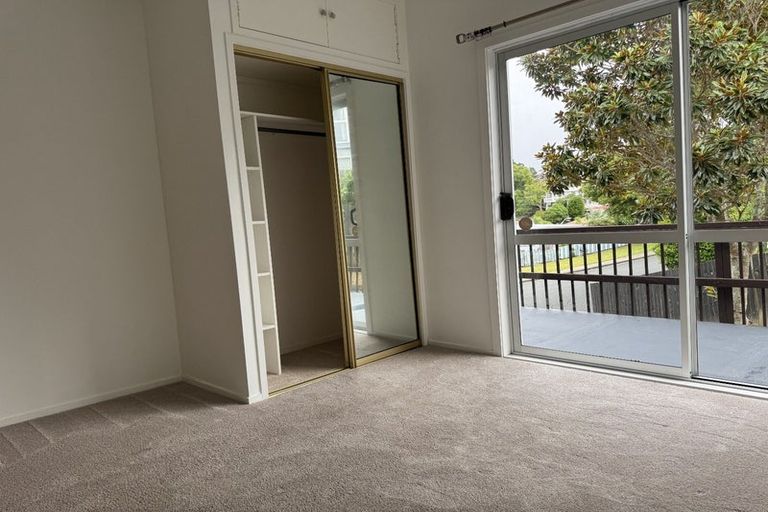 Photo of property in 16 Cheval Drive, Totara Vale, Auckland, 0629