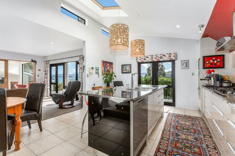 Photo of property in 52 Walter Road, Lowry Bay, Lower Hutt, 5013