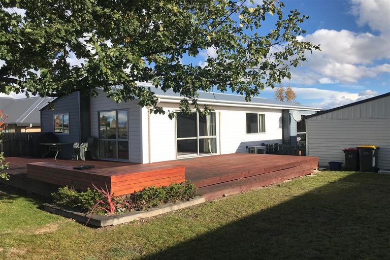 Photo of property in 12 Rhoboro Road, Twizel, 7901