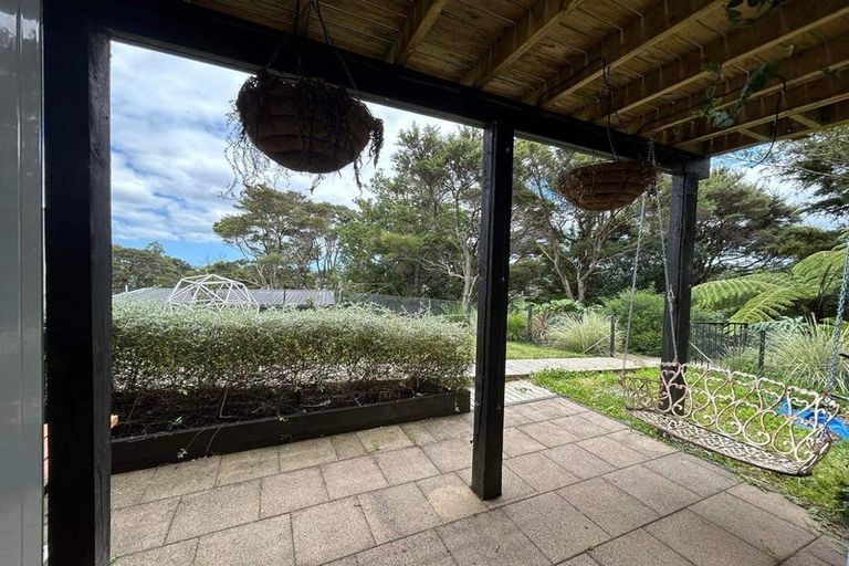 Photo of property in 56 Valley View Road, Glenfield, Auckland, 0629