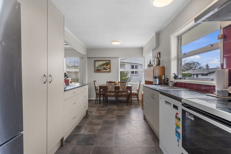 Photo of property in 10 Mountbatten Place, Te Puke, 3119