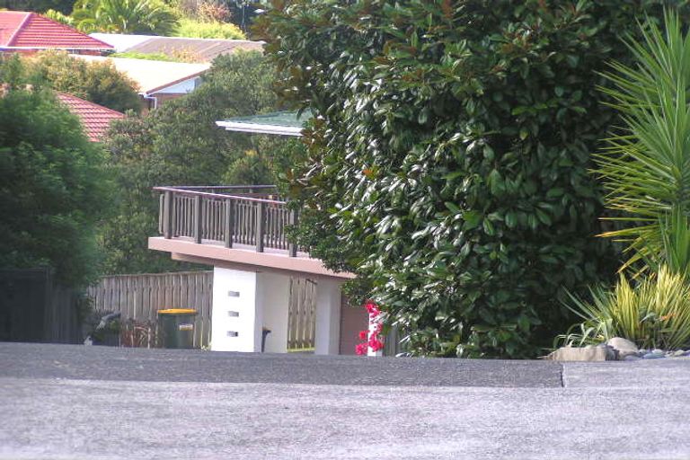 Photo of property in 25 Meadowvale Avenue, Forrest Hill, Auckland, 0620