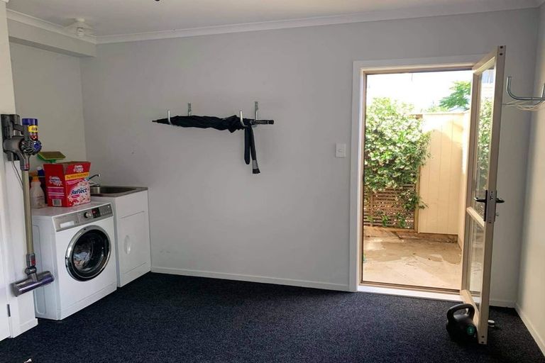 Photo of property in 52u2 Cook Street, Hamilton East, Hamilton, 3216