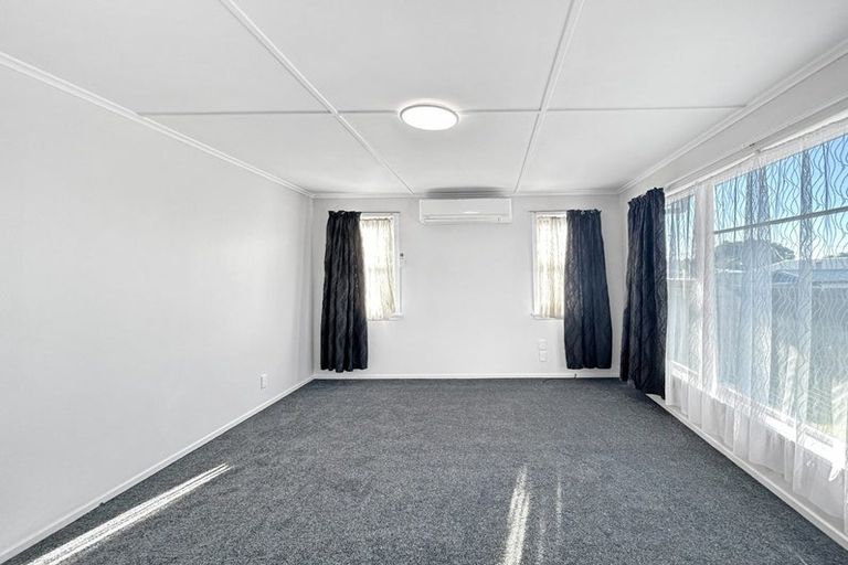 Photo of property in 38 Miro Street, Castlecliff, Whanganui, 4501