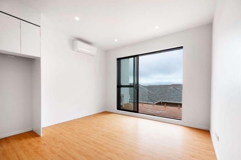 Photo of property in 4/800 Chapel Road, Northpark, Auckland, 2016