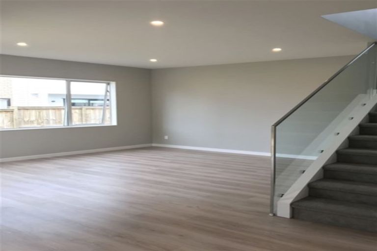 Photo of property in 14 Roa Avenue, Hobsonville, Auckland, 0616