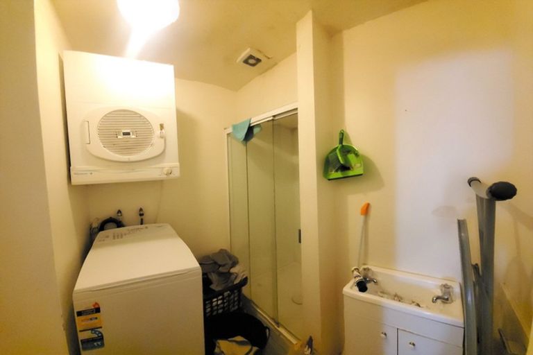 Photo of property in 5u4 Hopper Street, Mount Cook, Wellington, 6011