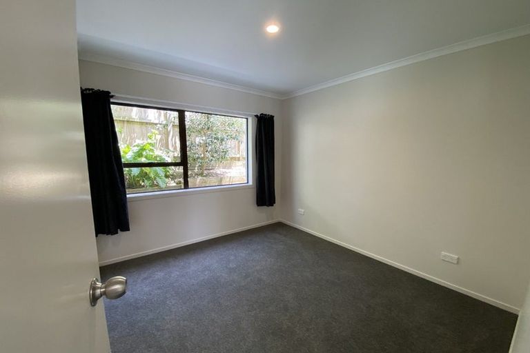 Photo of property in 27a Holiday Road, Stanmore Bay, Whangaparaoa, 0932
