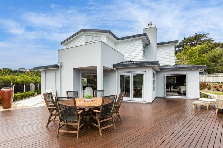 Photo of property in 9a Observatory Close, Whitby, Porirua, 5024