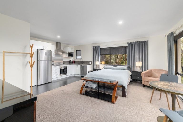 Photo of property in 2 Cannon Hill Crescent, Mount Pleasant, Christchurch, 8081