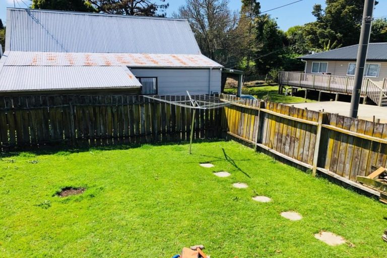 Photo of property in 1/221 Birkdale Road, Birkdale, Auckland, 0626