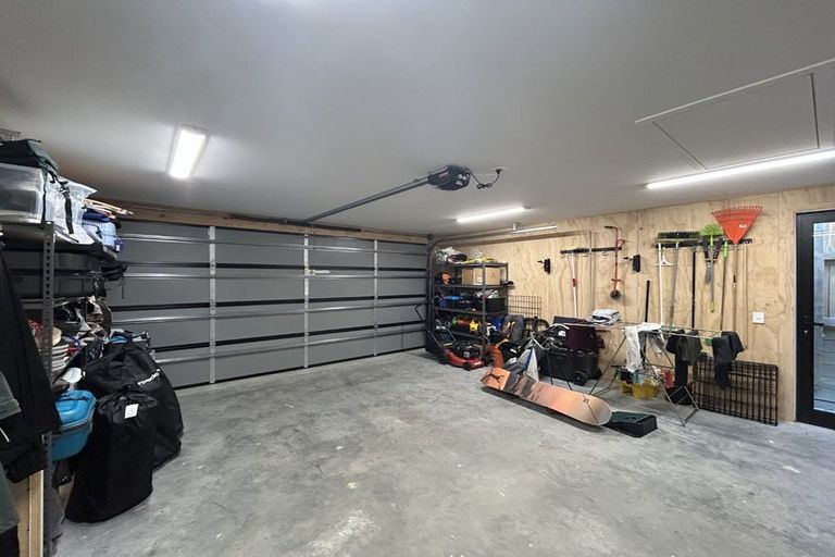 Photo of property in 34 Spur Ridge Rise, Jacks Point, 9371