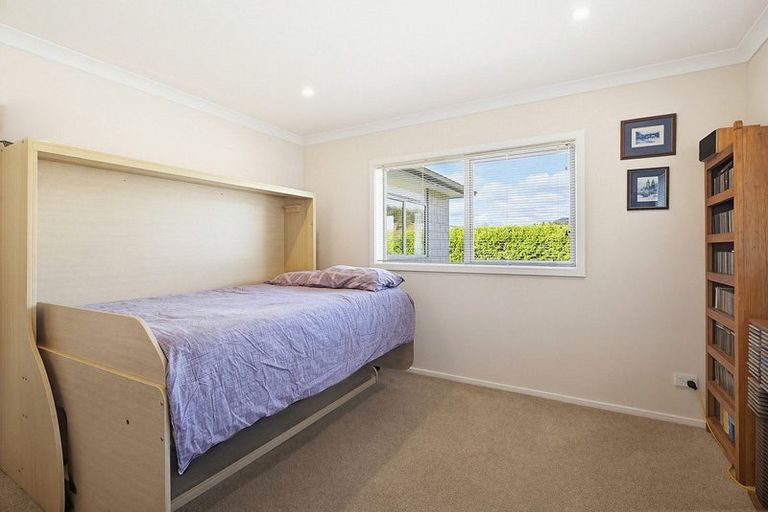 Photo of property in 88b Endeavour Drive, Whitby, Porirua, 5024