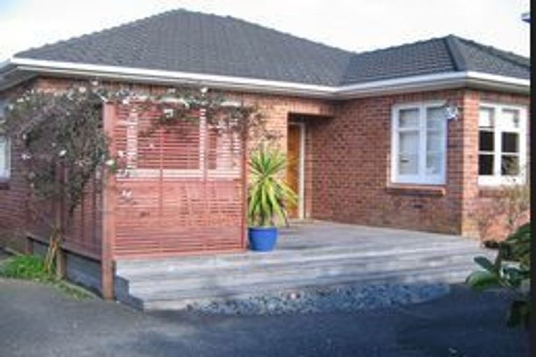 Photo of property in Gull - Unmanned, 1/1 Rangitira Avenue, Takapuna, Auckland, 0622