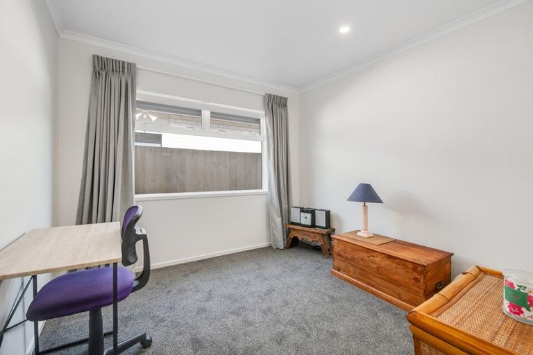 Photo of property in 16 Forest Glen, Orewa, 0931