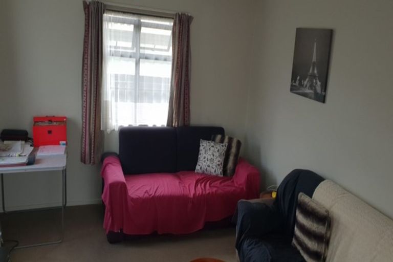 Photo of property in 47 Grove Road, Papakura, 2110