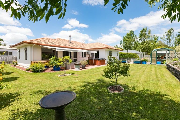 Photo of property in 10 Rochfort Street, Otane, 4202