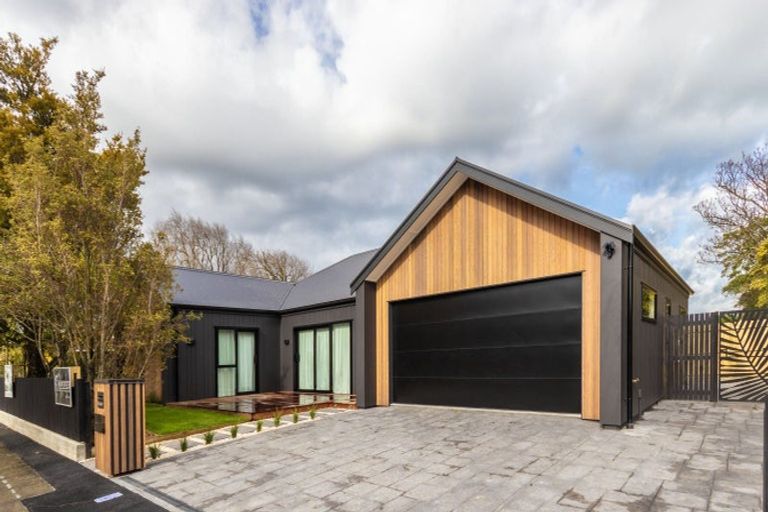 Photo of property in 42a Batt Street, West End, Palmerston North, 4410