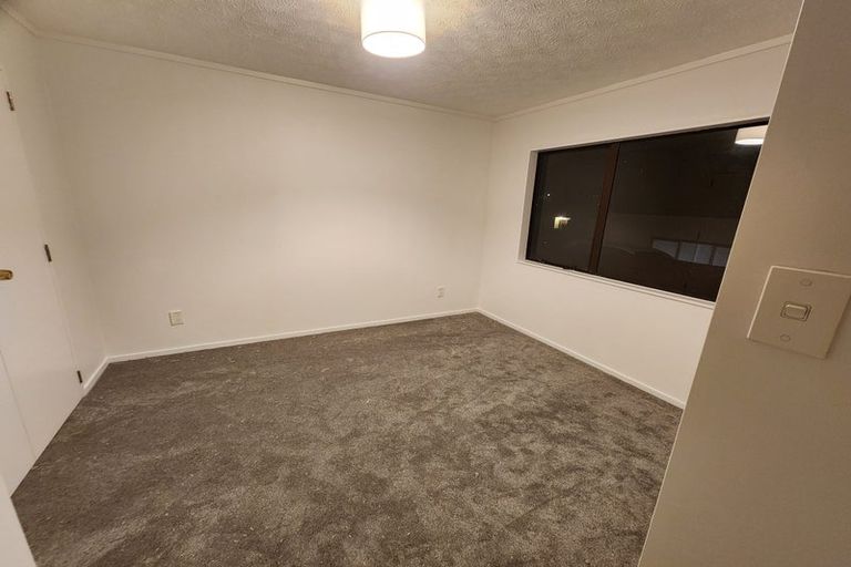 Photo of property in 75 Meadowvale Rise, Titirangi, Auckland, 0604