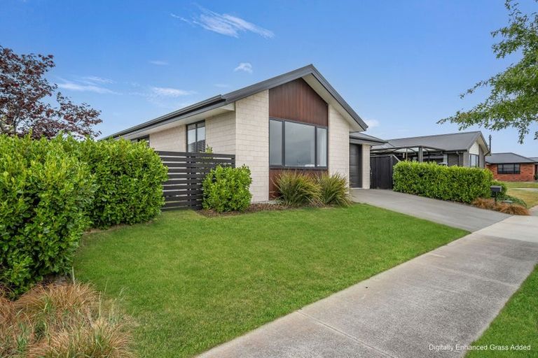 Photo of property in 24 Awatere Street, Pegasus, 7612