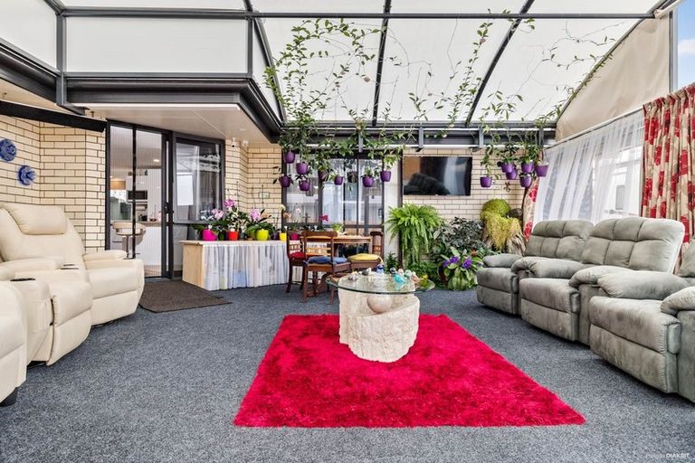 Photo of property in 23a Sandspit Road, Waiuku, 2123