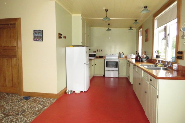 Photo of property in 24 Hattie Street, Reefton, 7830