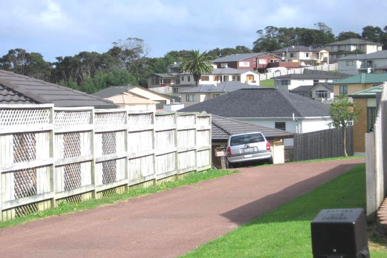 Photo of property in 9 San Vito Place, Henderson, Auckland, 0612