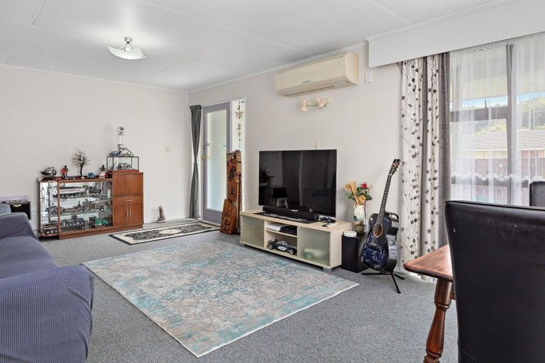 Photo of property in 2/74 Mohaka Street, Wainuiomata, Lower Hutt, 5014