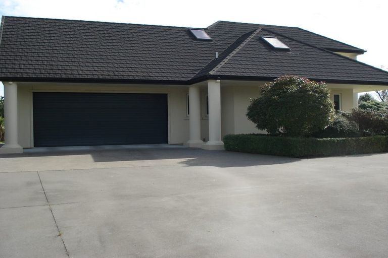 Photo of property in 28 Robert Ross Place, Clendon Park, Auckland, 2103